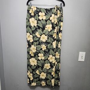 Tommy Bahama Black and Yellow Floral Maxi Wrap Skirt Size 8 100% Silk